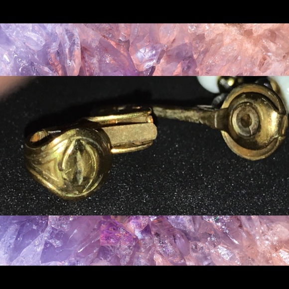 Vintage wampum shell beaded hoop clip on earrings - Picture 10 of 11